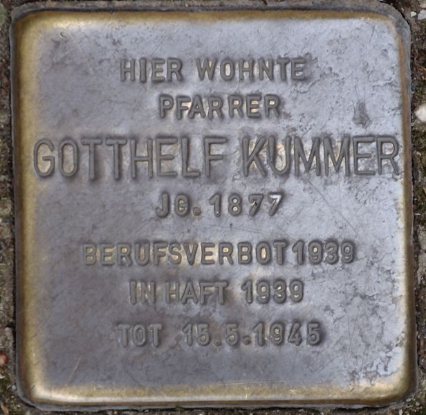 Stolperstein Pfarrhof 10