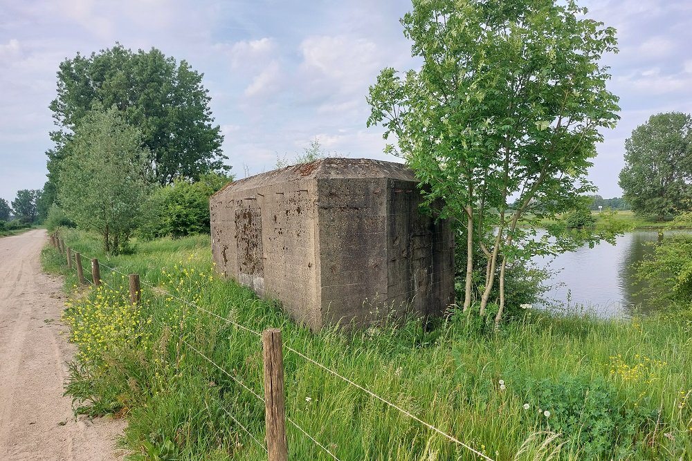 River Bunker South Maas-line Oeffelt #3