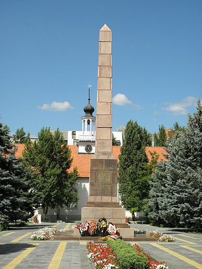 Mass Grave Soviet Soldiers 57th and 64th Army #1