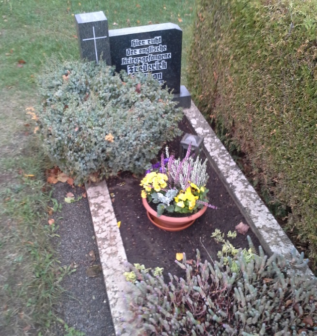 Oorlogsgraf van het Gemenebest Friedhof Niederorschel