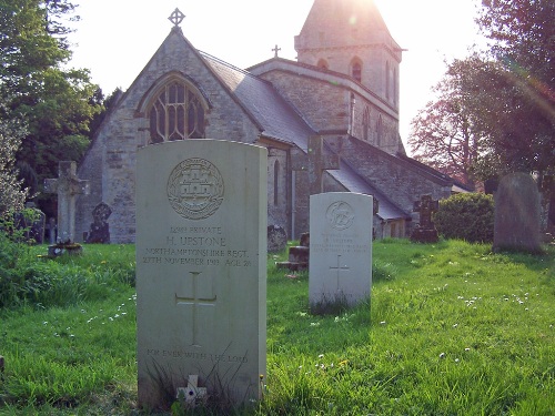 Commonwealth War Graves St. Mary Churchyard