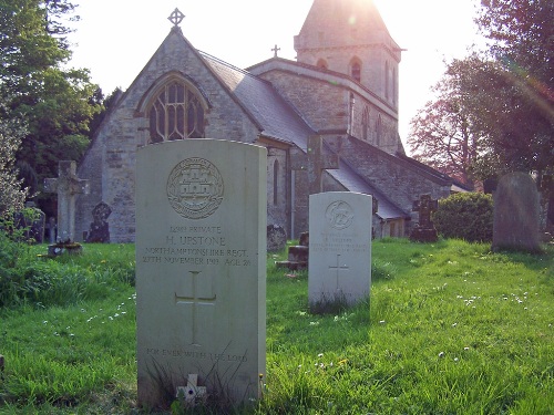 Oorlogsgraven van het Gemenebest St. Mary Churchyard #1