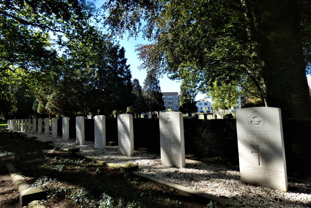 Commonwealth War Graves Old Municipal Cemetery Hardenberg