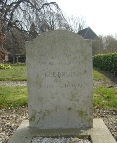 Dutch War Grave Herwijnen #2