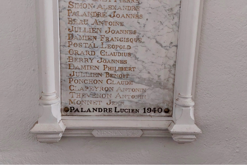 Oorlogsmonument Église Sainte Blandine de Chamboeuf #4