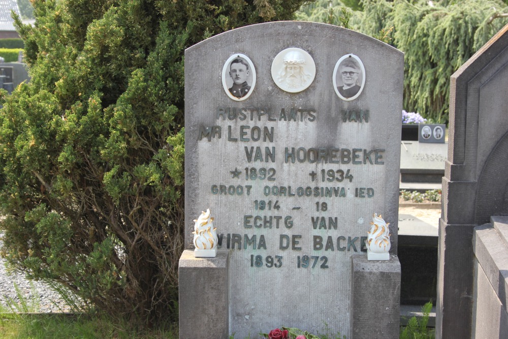 Belgische Graven Oudstrijders Waarschoot #2