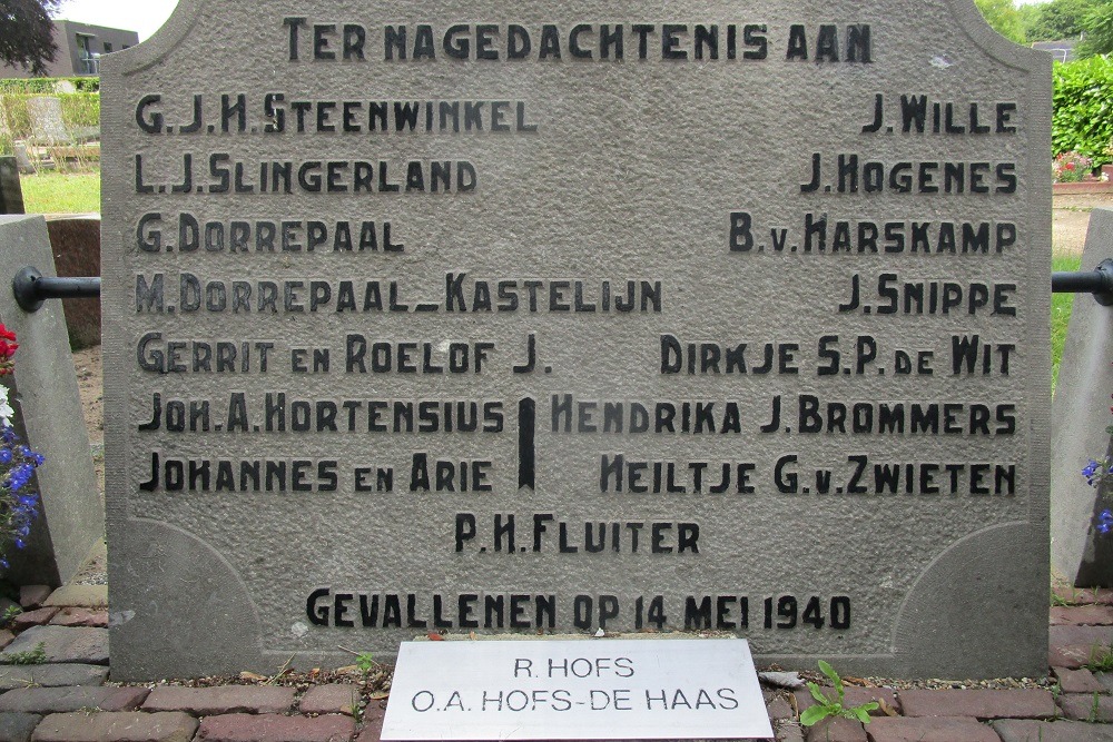 War Memorial Koudekerk aan den Rijn #2