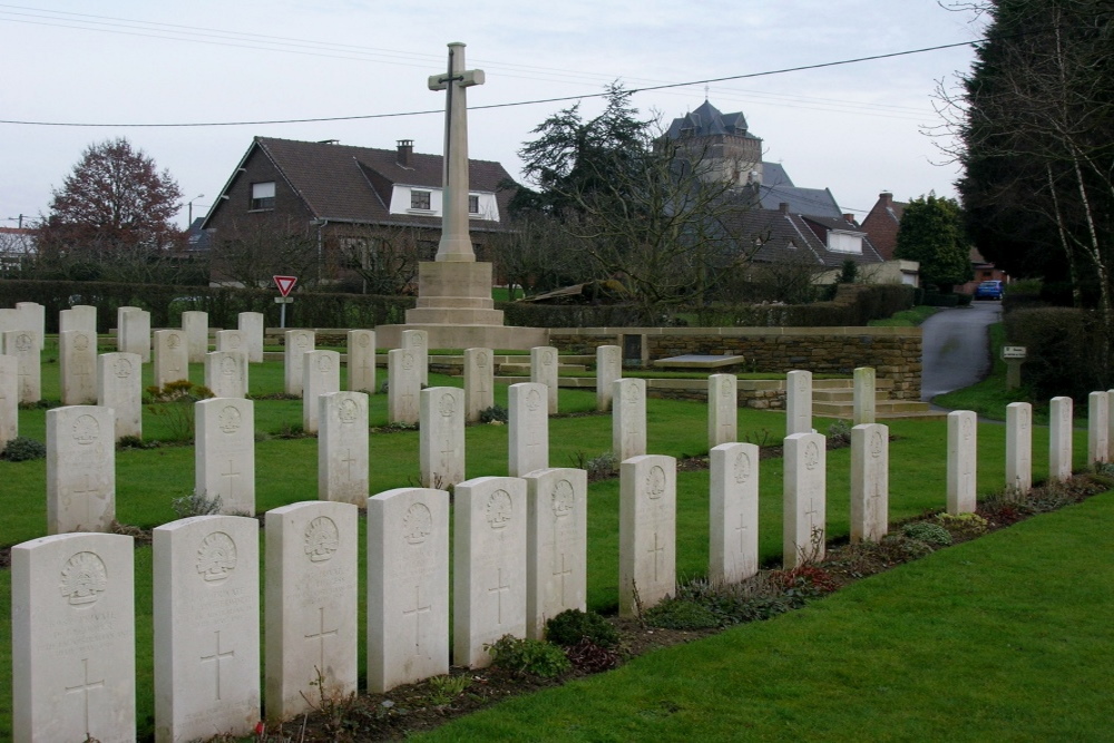 Commonwealth War Cemetery Borre #2