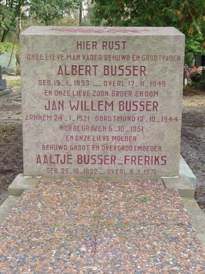 Dutch War Grave Schaarsbergen #2