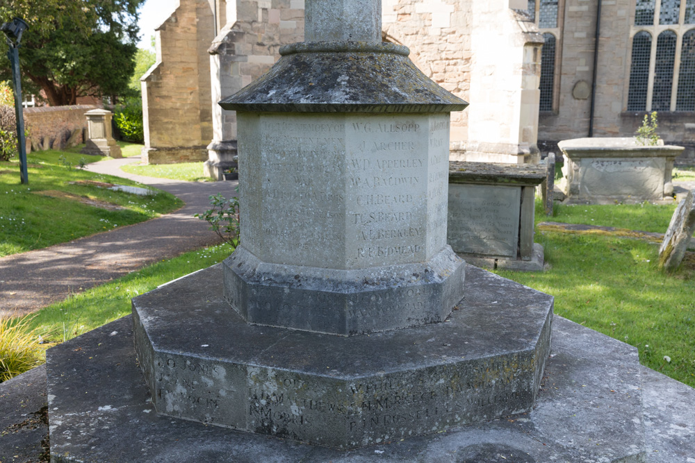 Oorlogsmonument Newent #4