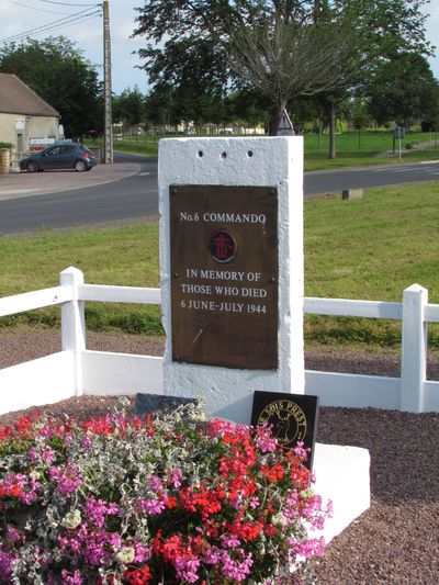 Monument No. 6 Commando Amfreville #4