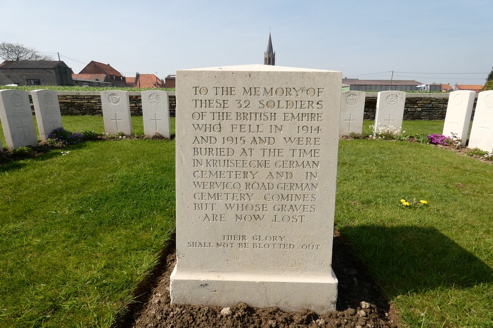 Commonwealth War Cemetery Zandvoorde #4