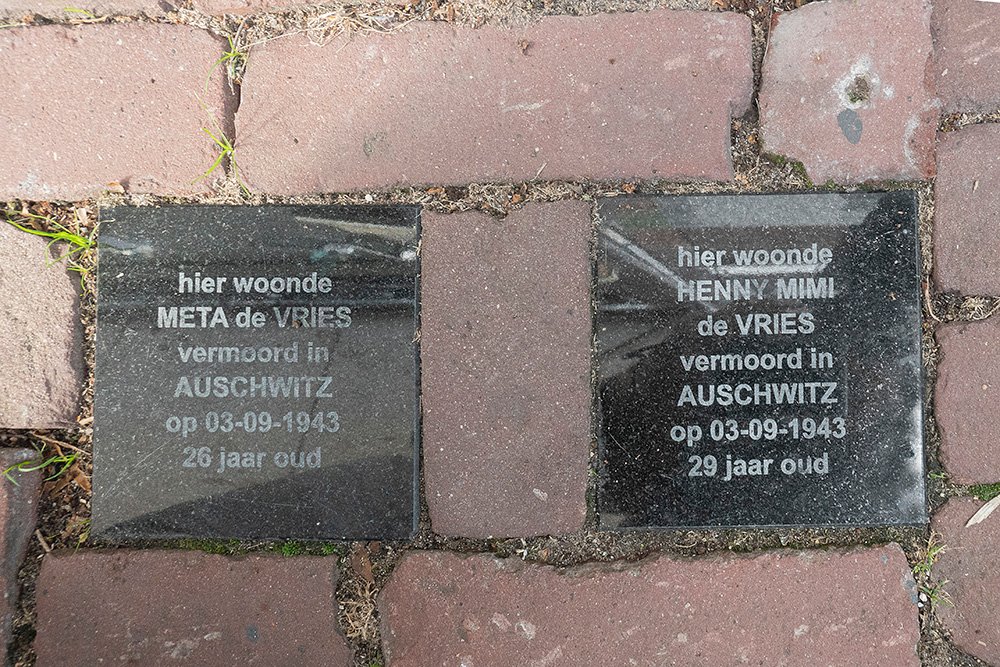Herdenkingsstenen Kamp 16b #1