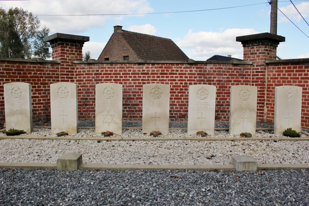 Commonwealth War Graves Webbekom #2