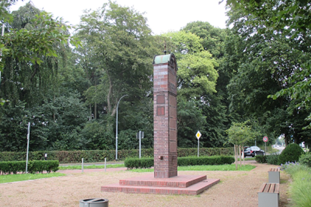 War Memorial Bunde #4