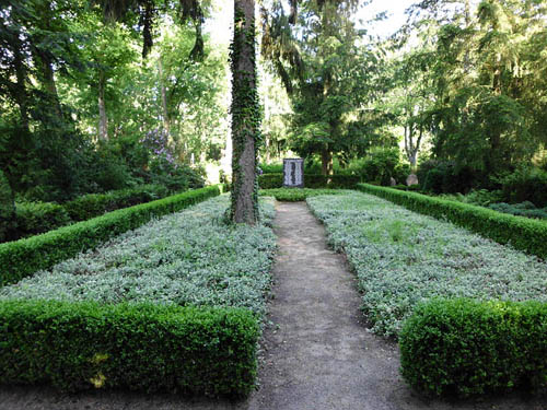 Mass Grave German Soldiers & Civilians Perleberg #1