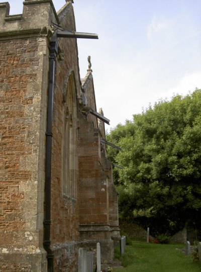 Oorlogsgraf van het Gemenebest St. Andrew Churchyard