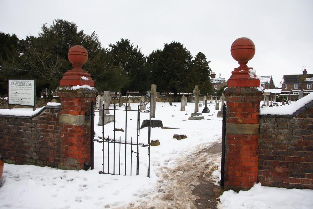 Commonwealth War Graves Edenbridge Cemetery #1