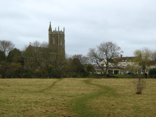 Oorlogsgraven van het Gemenebest St. Peter and St. Paul Churchyard