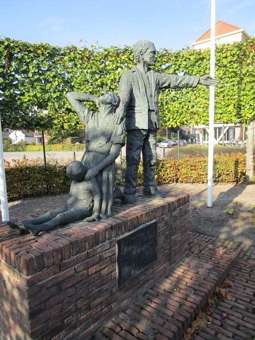 Oorlogsmonument Dinteloord #3