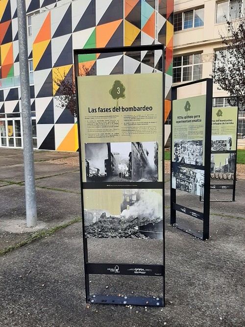 Information Panels Bomb Attack Guernica 26 April 1937 #4