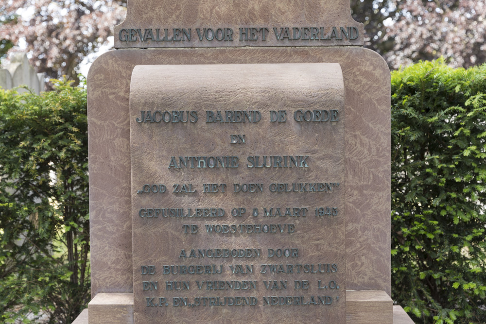 Memorial Resistance Municipal Cemetery Zwartsluis #3