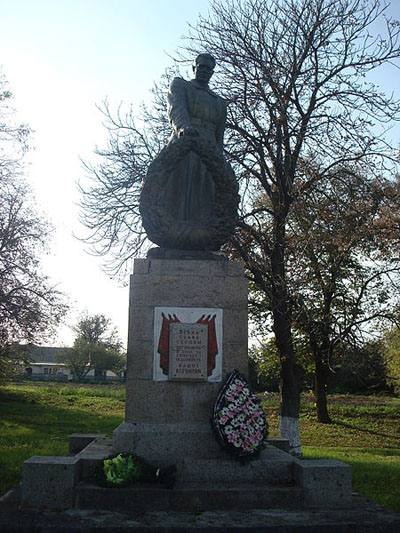 Mass Grave Soviet Soldiers Velyki Krynky #1