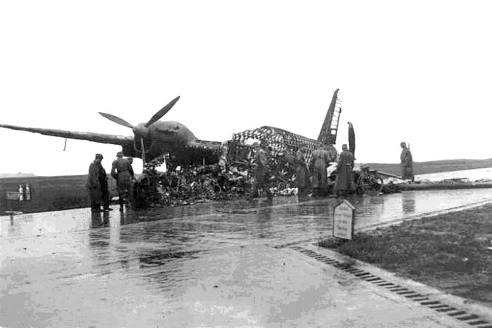 Back in time: Emergency landing Wellington W5421 Deurne 1941 #1