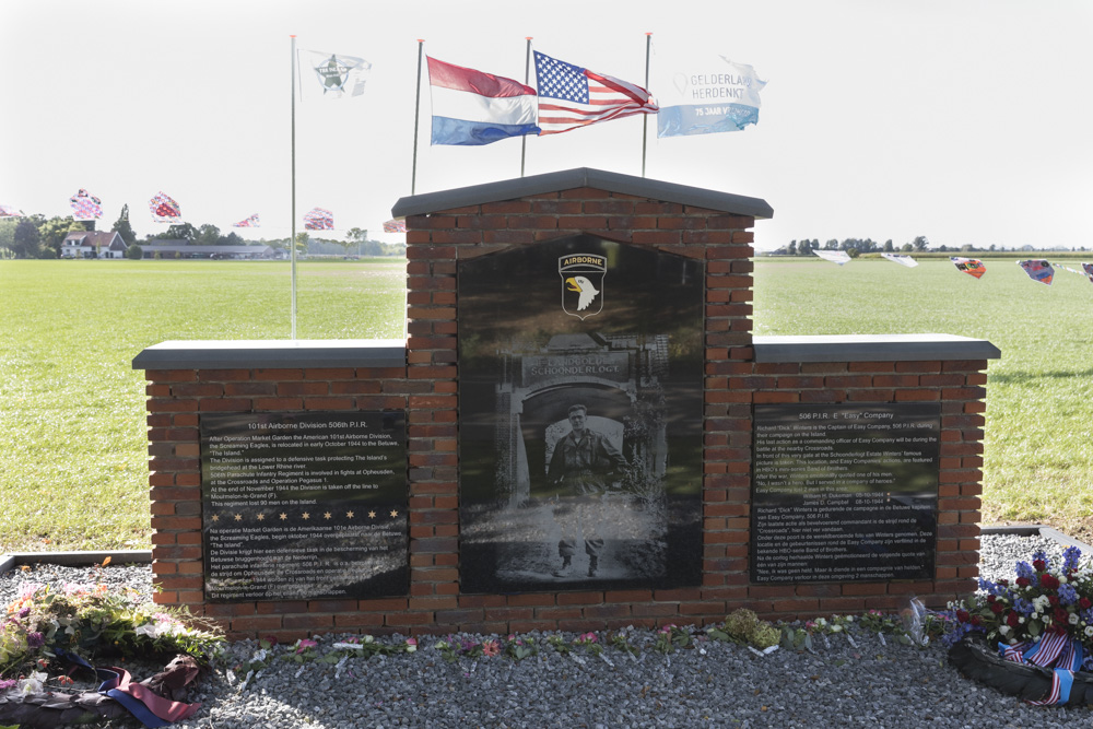 Monument 101st Airborne Division 506 P.I.R #1