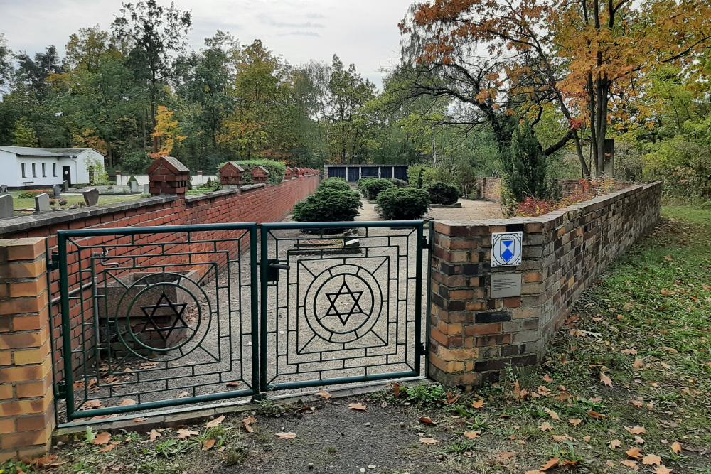 Jewish Graves 