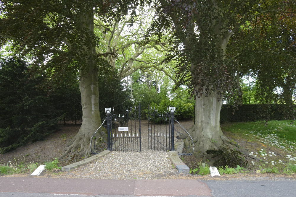 Dutch War Grave Westwoud #5