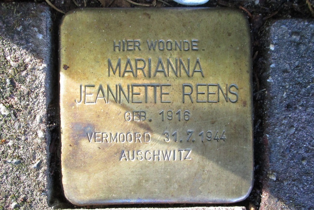 Stolperstein Julianalaan 242