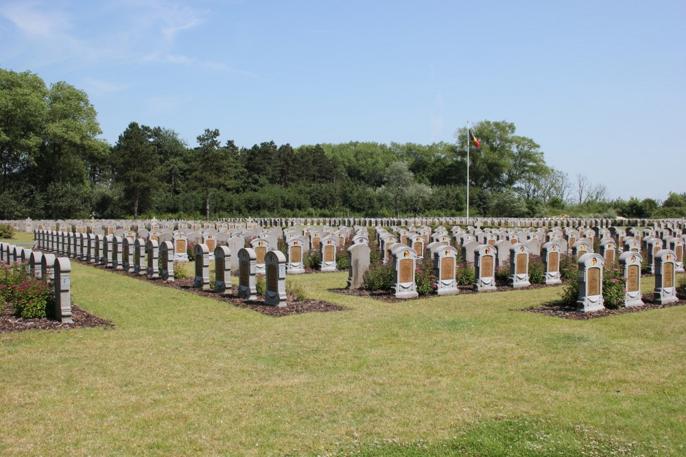 Belgische Oorlogsbegraafplaats De Panne #4