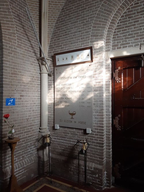 Oorlogsmonument Rooms Katholieke Kerk Westbeemster #2