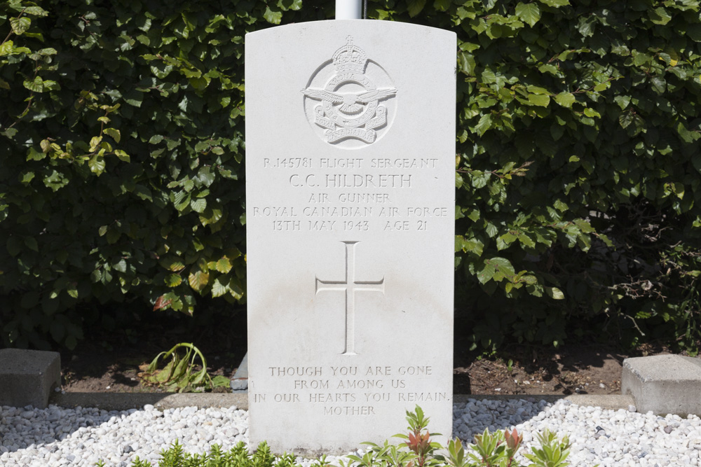 Commonwealth War Graves Roman Catholic Cemetery Deurningen #3