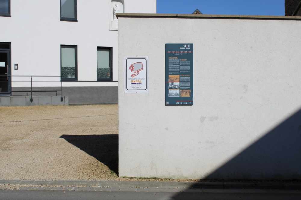 Information board 14-18 Sambre Rouge - The temporary hospital in the sisters school #1
