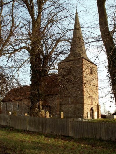 Oorlogsgraven van het Gemenebest St. Mary and St. Peter Churchyard