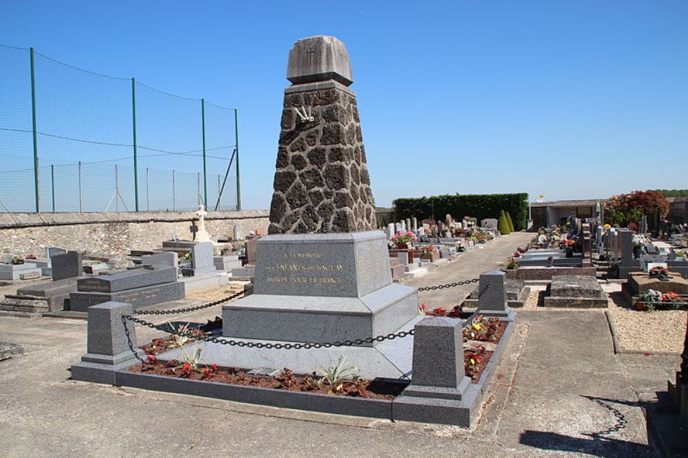 War Memorial Saclay #1