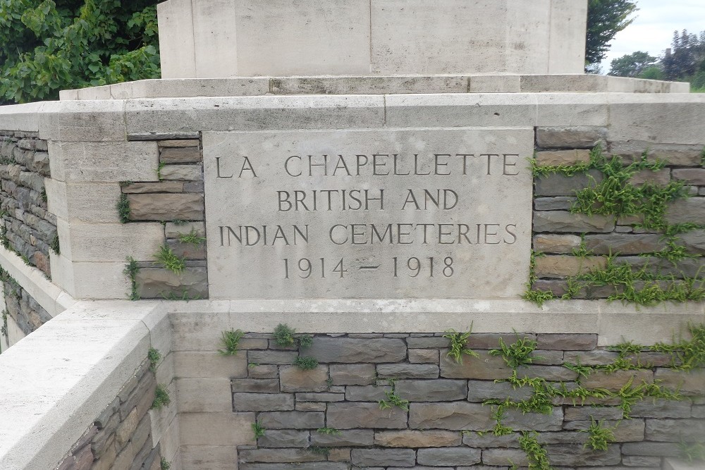 Oorlogsbegraafplaats van het Gemenebest La Chapelette #4