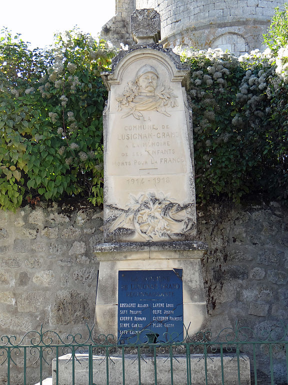 Oorlogsmonument Lusignan-le-Grand