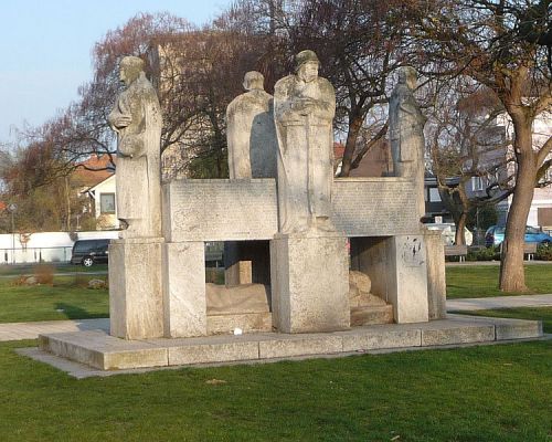 Oorlogsmonument Mundenheim #1