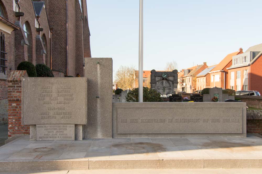 War Memorial Churchyard Gooreind #1