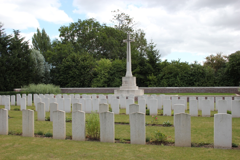 Commonwealth War Cemetery Pont-d'Achelles #3