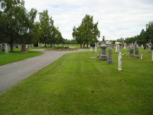 Commonwealth War Grave St. Andre Cemetery