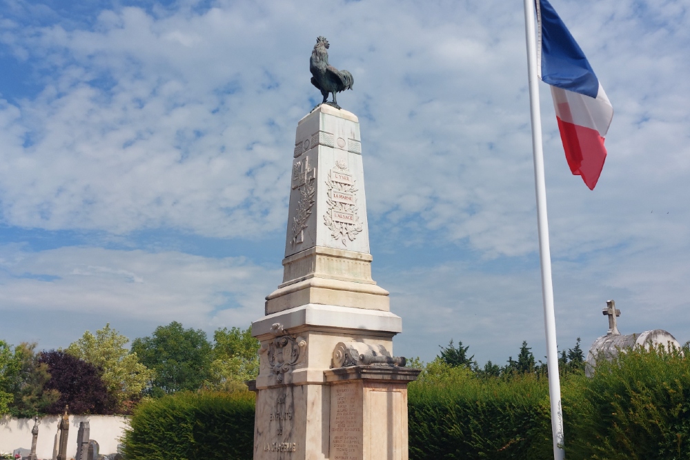 Oorlogsmonument La Chapelle-de-Guinchay #3