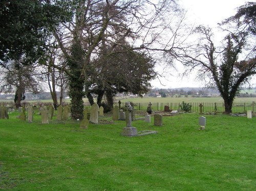 Commonwealth War Grave St. Mary Churchyard #1