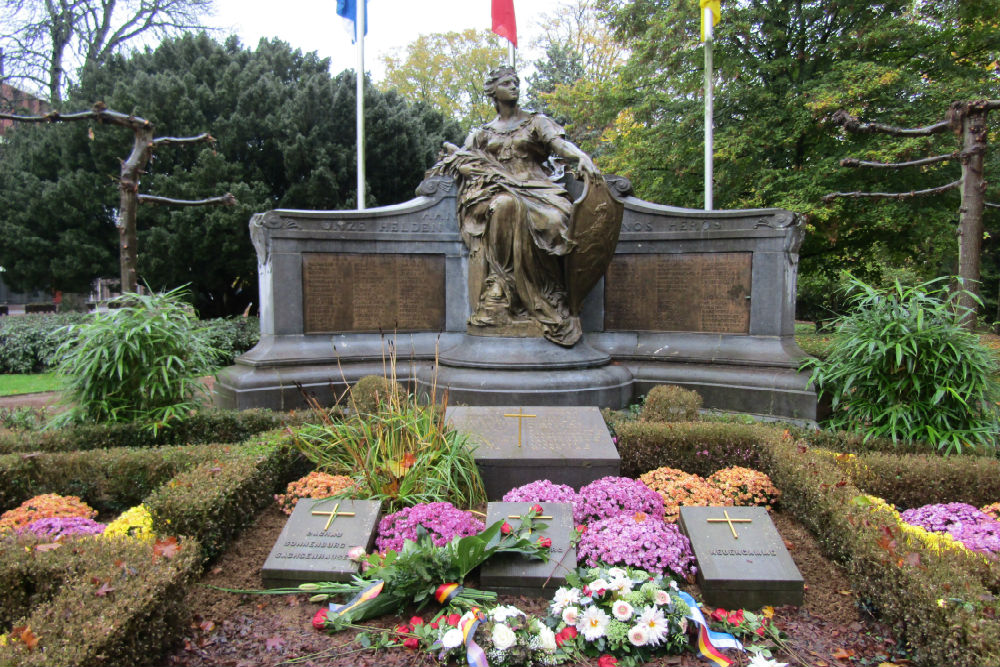 Oorlogsmonument Halle #2