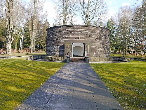 War Memorial Hauptfriedhof Frankfurt am Main #1