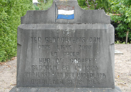Dutch War Grave R.C. Cemetery Waalwijk #4