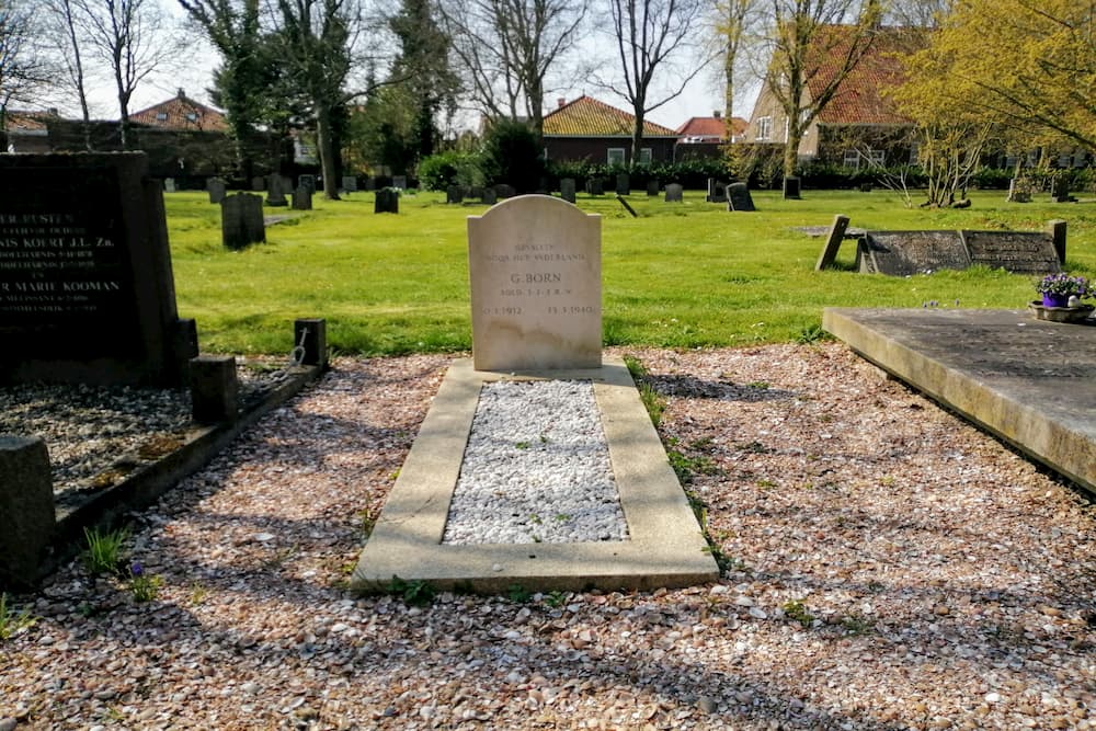 Dutch Wargrave  Protestant Cemetery Middelharnis #1